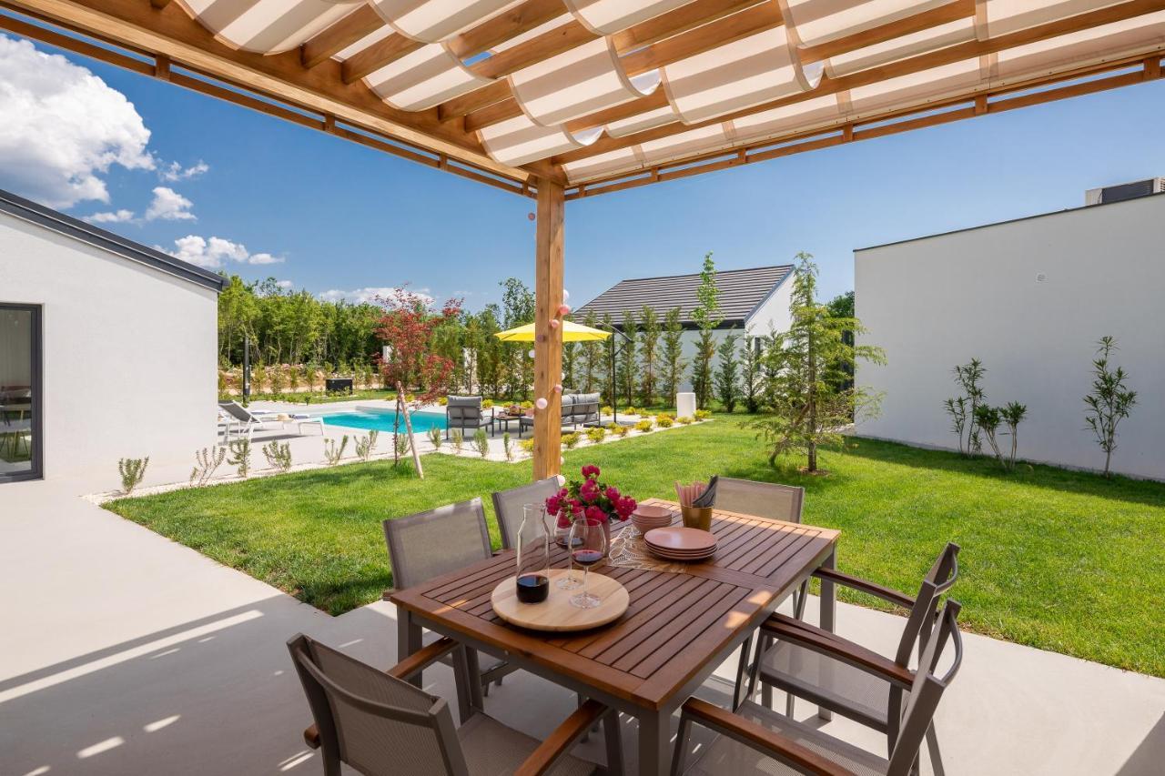 Bandelli Villas Oklaj Exterior photo