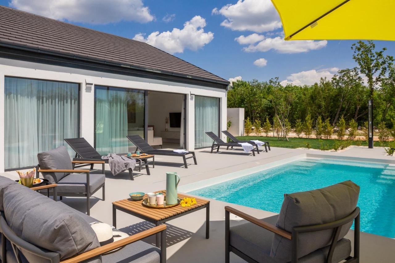 Bandelli Villas Oklaj Exterior photo