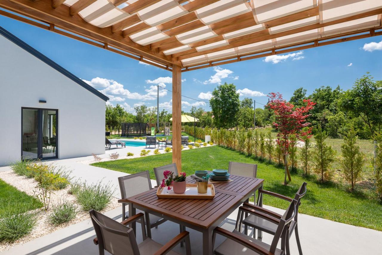 Bandelli Villas Oklaj Exterior photo