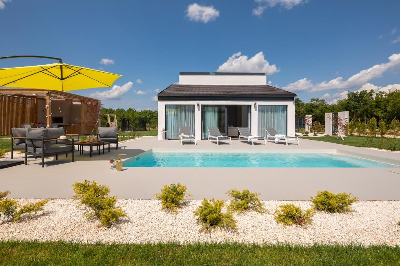 Bandelli Villas Oklaj Exterior photo
