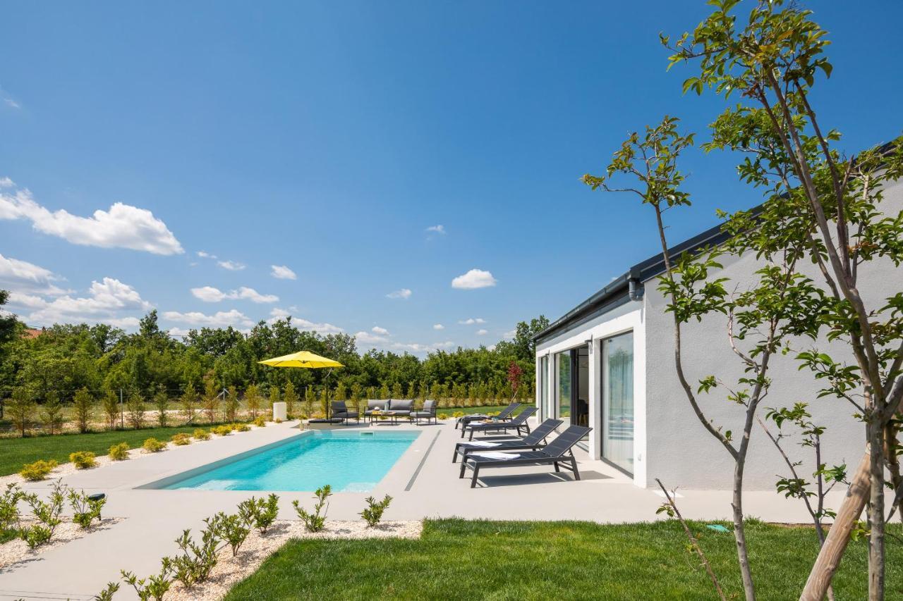 Bandelli Villas Oklaj Exterior photo