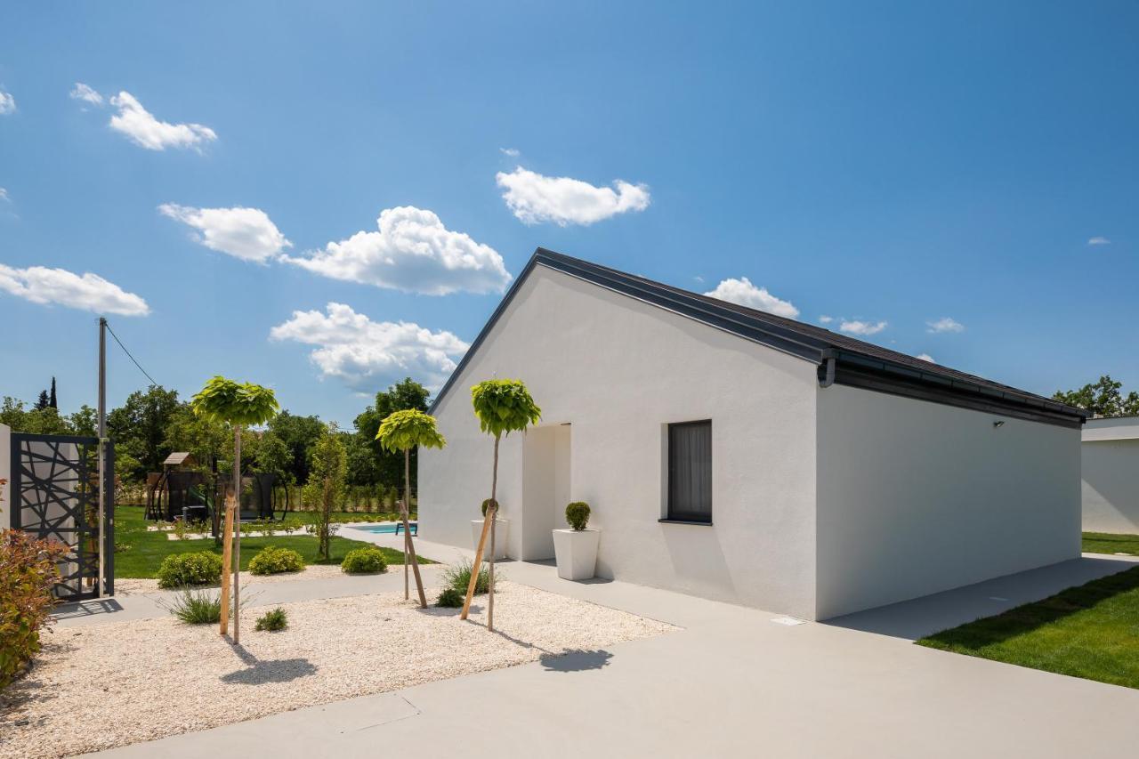 Bandelli Villas Oklaj Exterior photo
